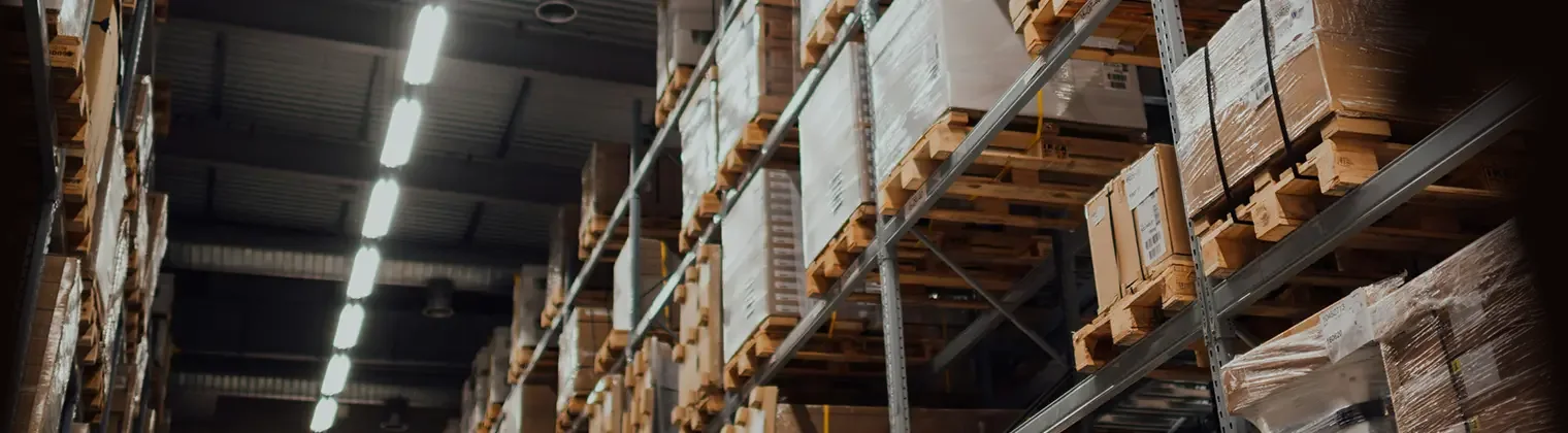 Hände greifen ineinander